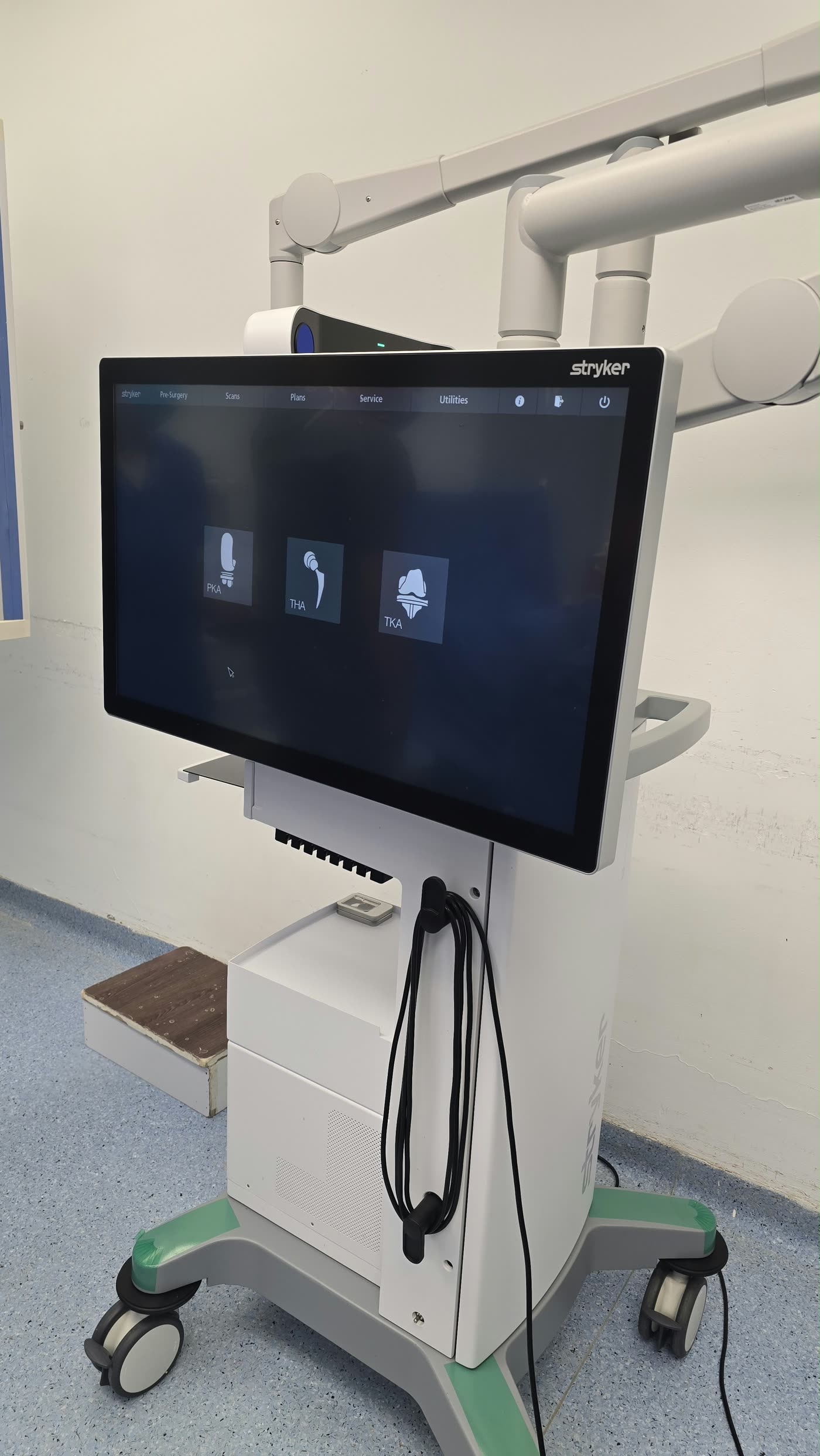 The Mako console's surgical planning interface, used by our clinical team to plan each procedure in real time.